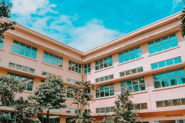 Sekolah Kencanacuruptimur